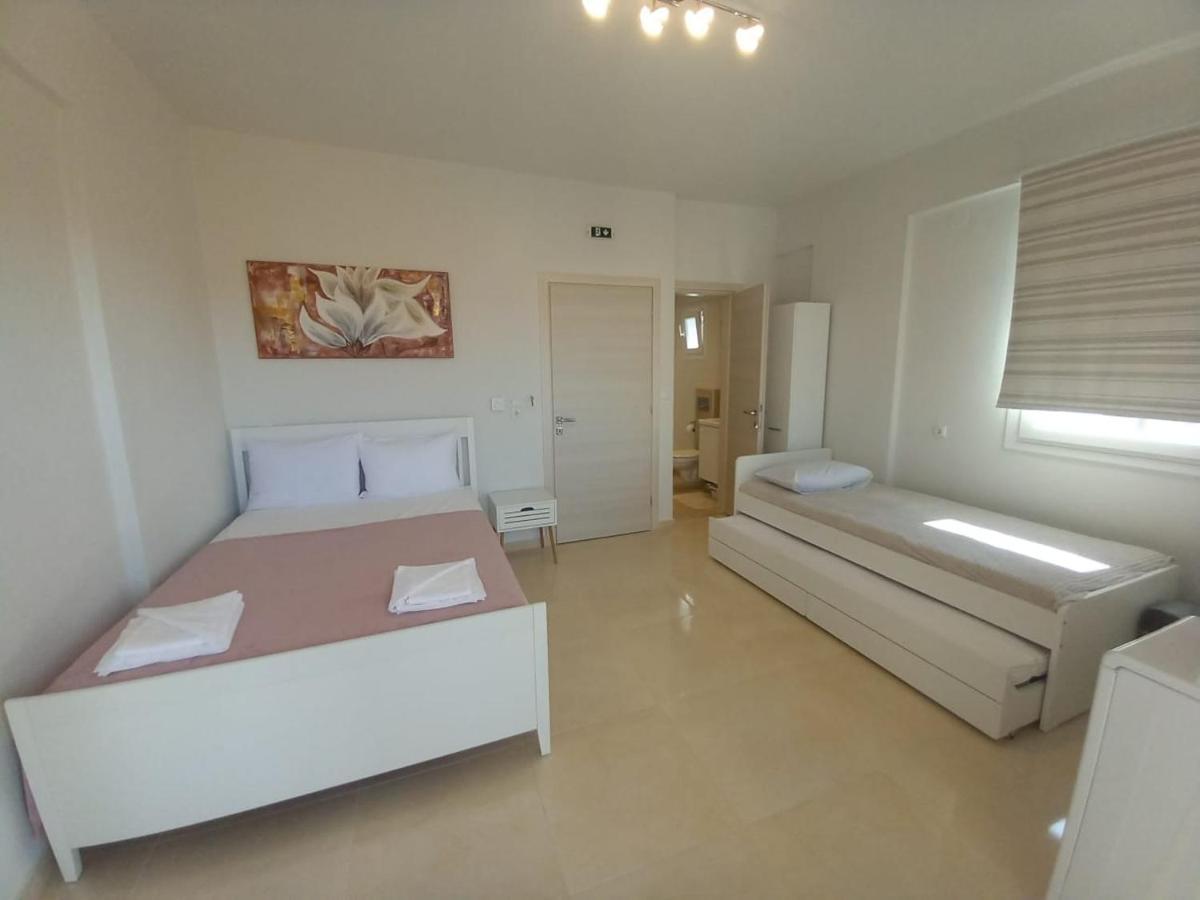 Appartement Elenis House à Néa Péramos Extérieur photo