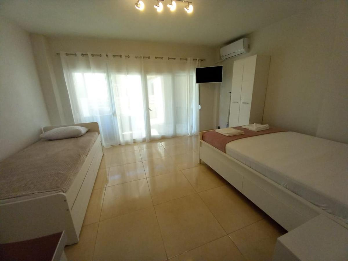 Appartement Elenis House à Néa Péramos Extérieur photo